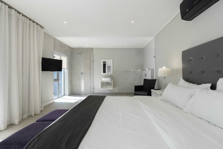 10 Bedroom Property for Sale in Camps Bay Western Cape